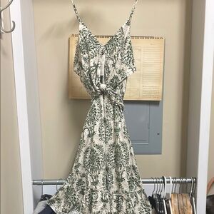 Cupshe Green and White Ruffled Tiered Sundress